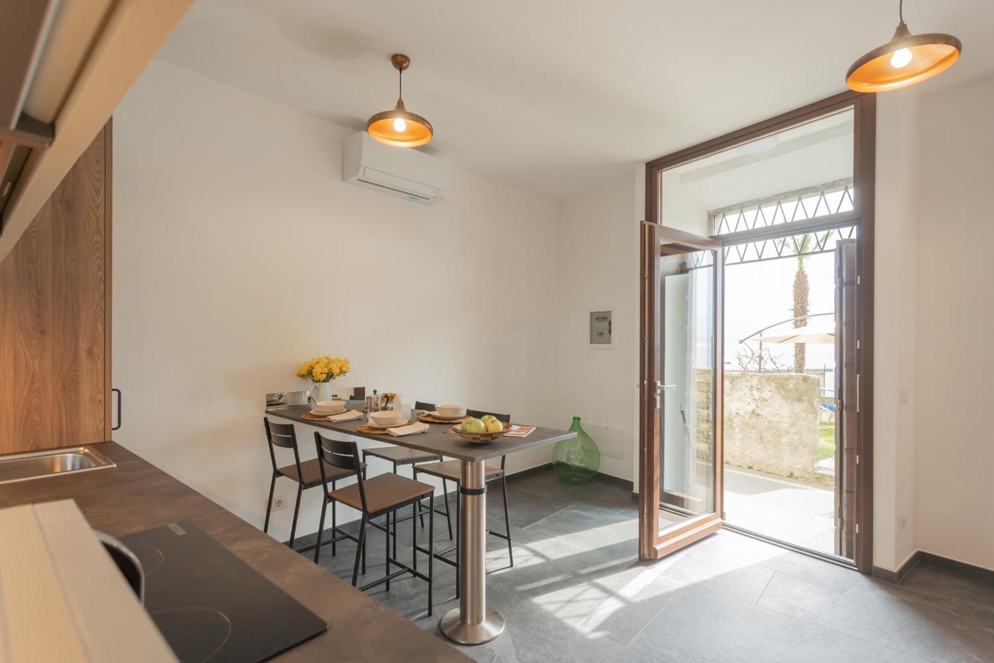 Cozy Nest On The Lake By Rent All Como Tremezzo Exterior foto